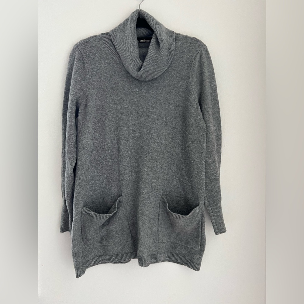Loft, gray loose turtle neck size M
